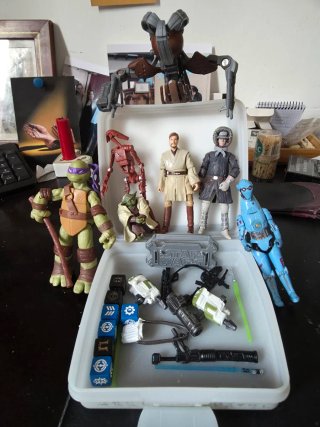 Figuras Star Wars y Tortugas Ninja
