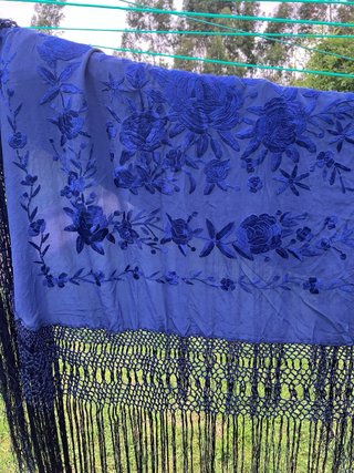 Manton de Manila Azul Bordado Flores