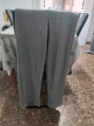 Conjunto Bershka lanilla gris