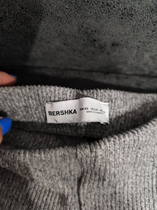 Conjunto Bershka lanilla gris