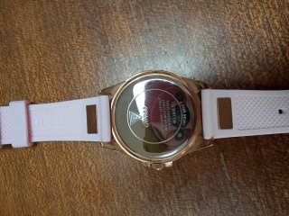 Reloj Guess Dorado y Rosa con Cristales