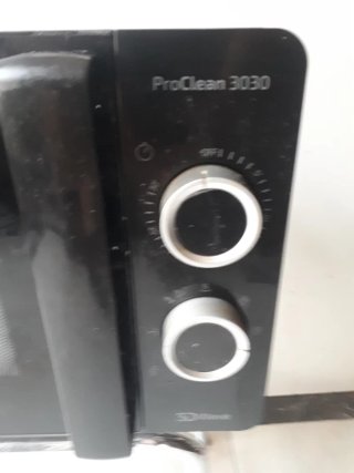 Microondas Cecotec 700W Negro