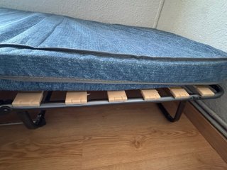 Cama Plegable Metálica con Ruedas