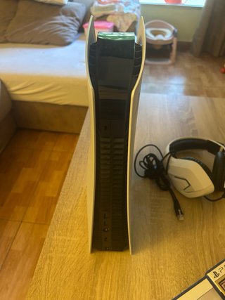 Consola PS5 + 3 Juegos + Auriculares + cargador