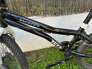 Bicicleta BMX Monty Negra y Blanca