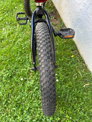 Bicicleta BMX Monty Negra y Blanca