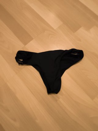 Bikini Negro con Tiras