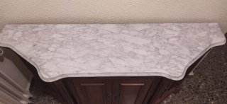 Mueble recibidor madera y mármol