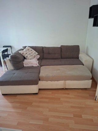 Sofá cama marrón y blanco