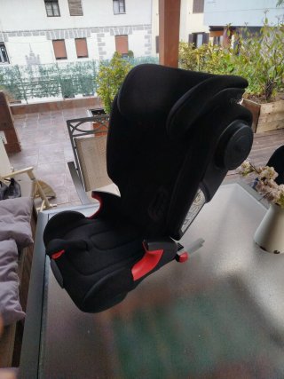 Silla coche Britax Römer negra