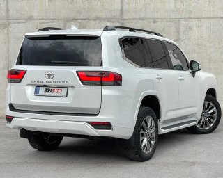 Toyota Land Cruiser 300 Diesel V6 3.3 2024