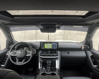 Toyota Land Cruiser 300 Diesel V6 3.3 2024