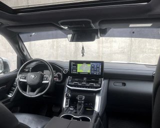 Toyota Land Cruiser 300 Diesel V6 3.3 2024