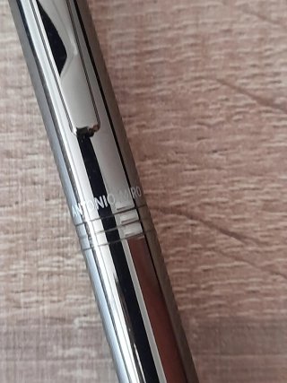 Bolígrafo Antonio Miro en estuche. A estrenar