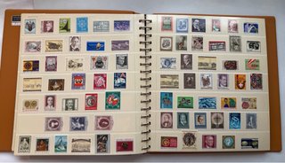Álbum Sellos Austria y Naciones Unidas Nuevos MNH