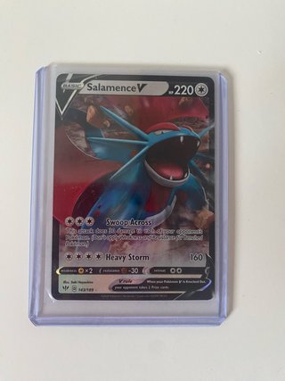Salamence V DAA 143 Carta Pokemon