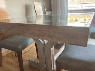 Tavolo da pranzo in vetro e legno di pino Valdeon