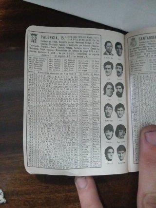 Libro de futbol de hace muchos años