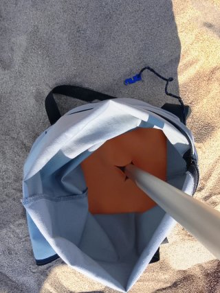 Mochila playa antirrobo con estabilizador