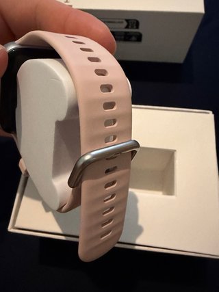 Huawei Watch Fit 5 con cinturino rosa