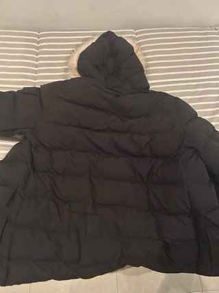 Chaqueta SikSilk Negra con Capucha de Pelo