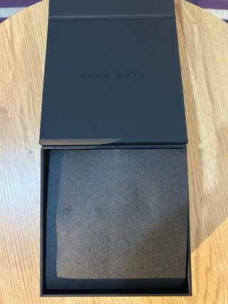 Caja Hugo Boss: Altavoz, Bolígrafo y Llavero