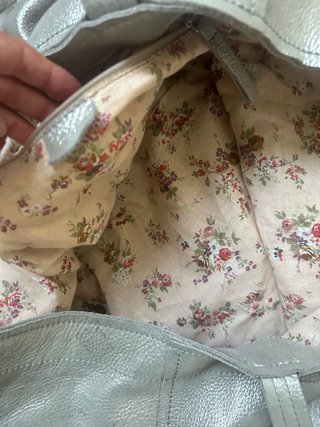 Bolso TCN grande plateado con fleco
