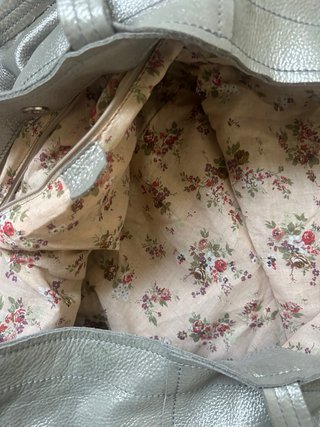 Bolso TCN grande plateado con fleco