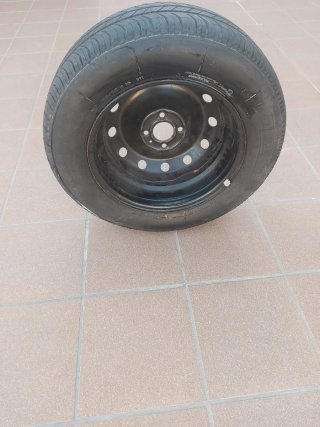Rueda de coche