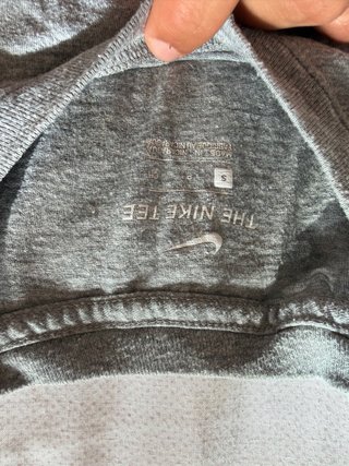 Camiseta Nike RUSH gris