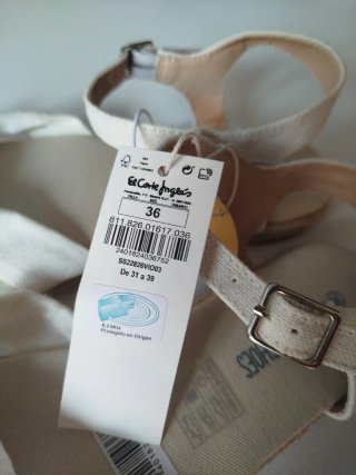 Sandalias niña El Corte Inglés T36 beige