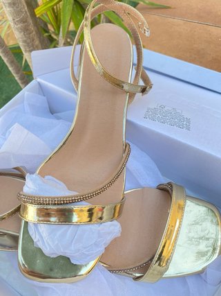 Sandalias doradas tacón T40