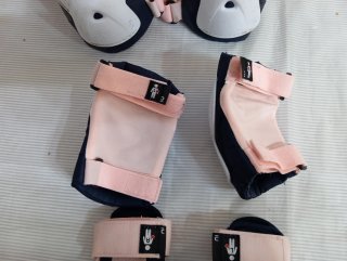 Patines Talla 35-36 + Protecciones Talla M + bolsa