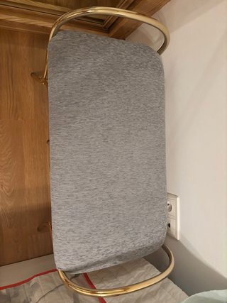 Diván dorado y gris