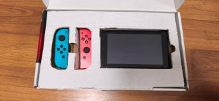 Nintendo Switch M4G1C4 2017