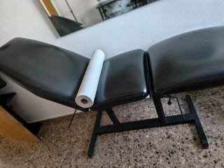 Camilla negra para masajes o tratamientos