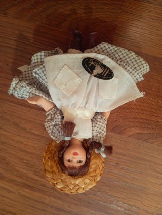 Muñeca de porcelana Harrods