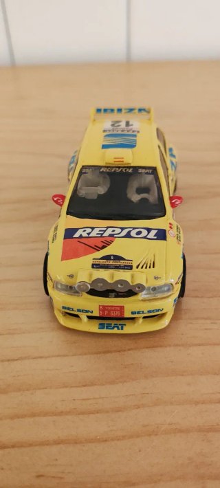 Scalextric Seat Ibiza Amarillo