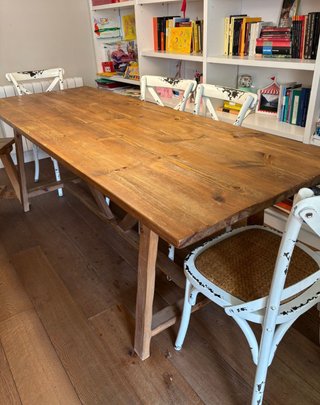 Tavolo da pranzo in legno rustico