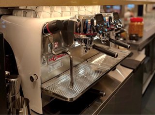 La Cimbali M200 Cafetera Espresso Profesional