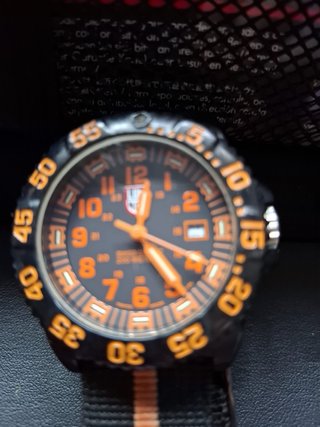 Reloj Luminox Negro y Naranja