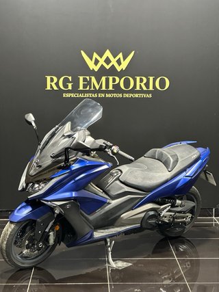 AK 550 12.000KMS DESDE 137€/MES