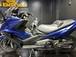 AK 550 12.000KMS DESDE 137€/MES