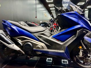 AK 550 12.000KMS DESDE 137€/MES
