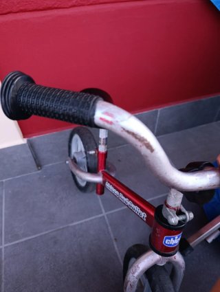 Bicicleta Chicco equilibrio roja