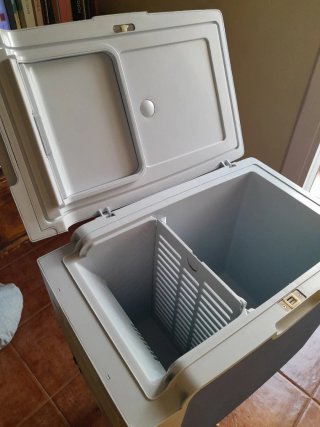 Nevera termoeléctrica 30L camping.