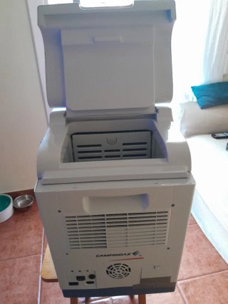 Nevera termoeléctrica 30L camping.