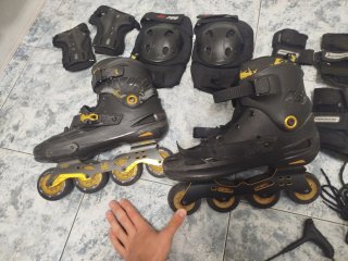 Pack Patines + Protecciones y Herramienta