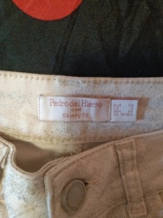 Pantalones beige