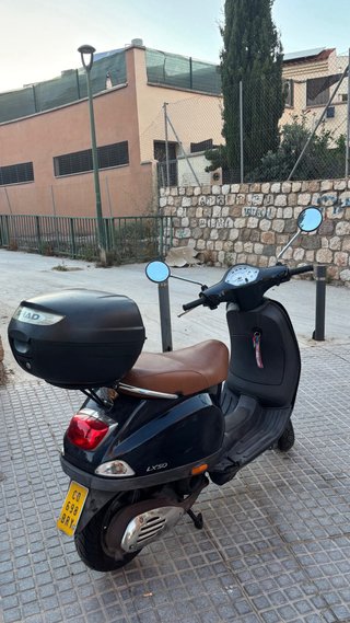 Vespa LX 50 Negra Marrón Automática 150.000km